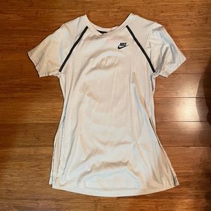 NIKE T-shirt